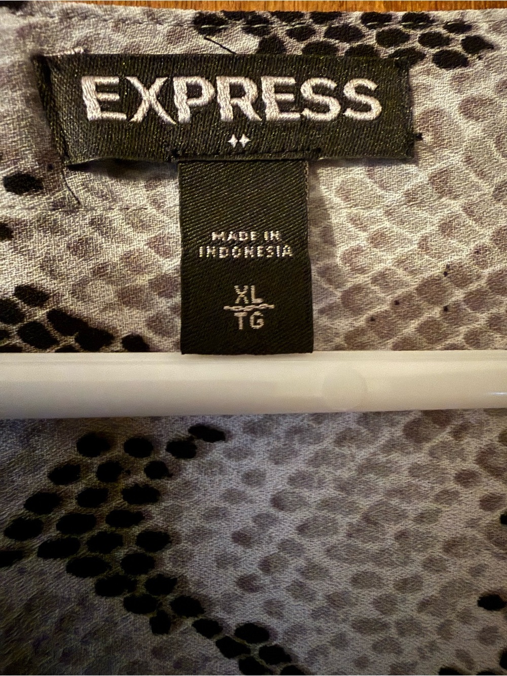 Express White and Black Snake-Print Zip Front Blouse - Picture 2 of 3